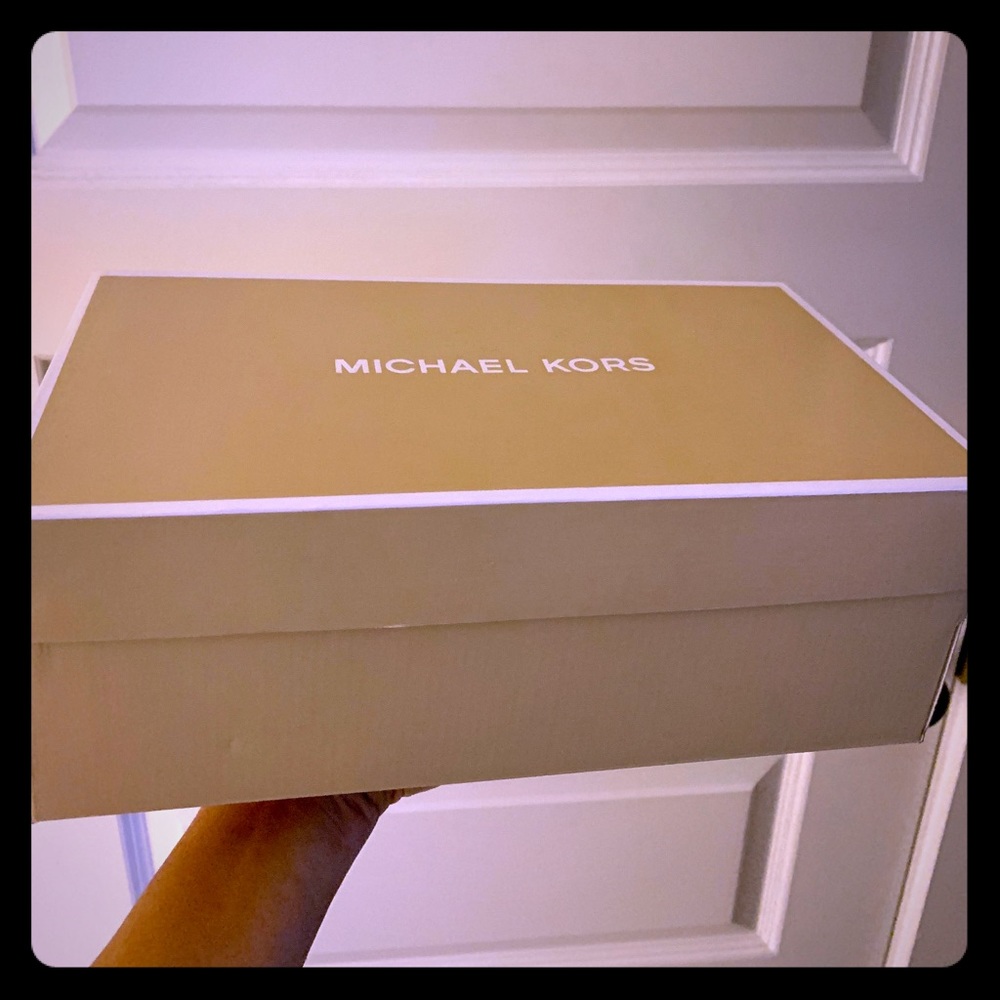 COPY - COPY - MK empty shoe box 8.5